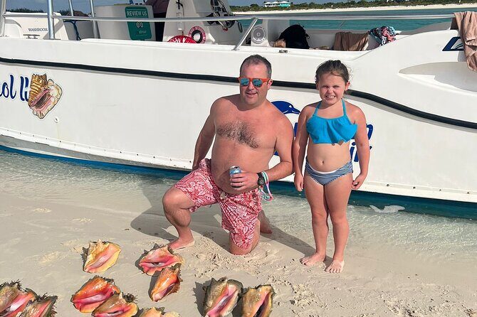 4HR-Private Half-Day Exploration in Gracebay - Little Water Cay and sting rays: the highlight people remember