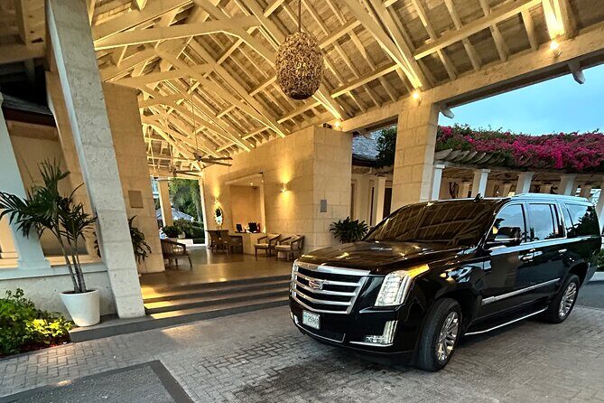 Private Luxury Airport Transportation RoundTrip - Price for up to 6: when $290 feels fair