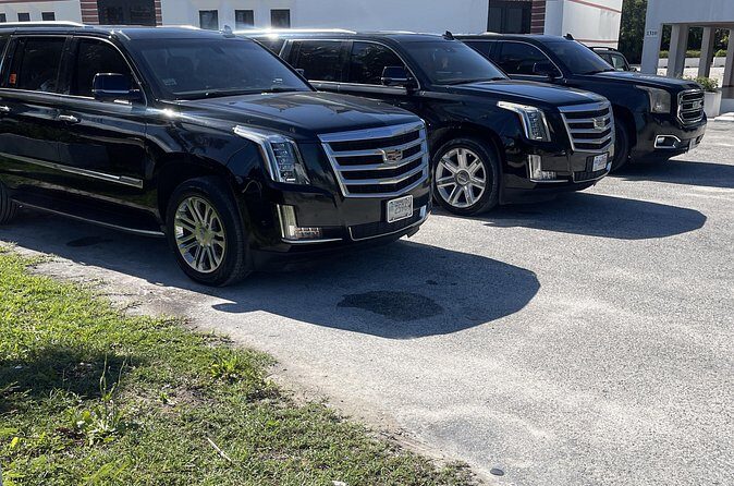 Private Luxury Airport Transportation RoundTrip - Service hours: 12:00 AM to 11:30 PM for pickup